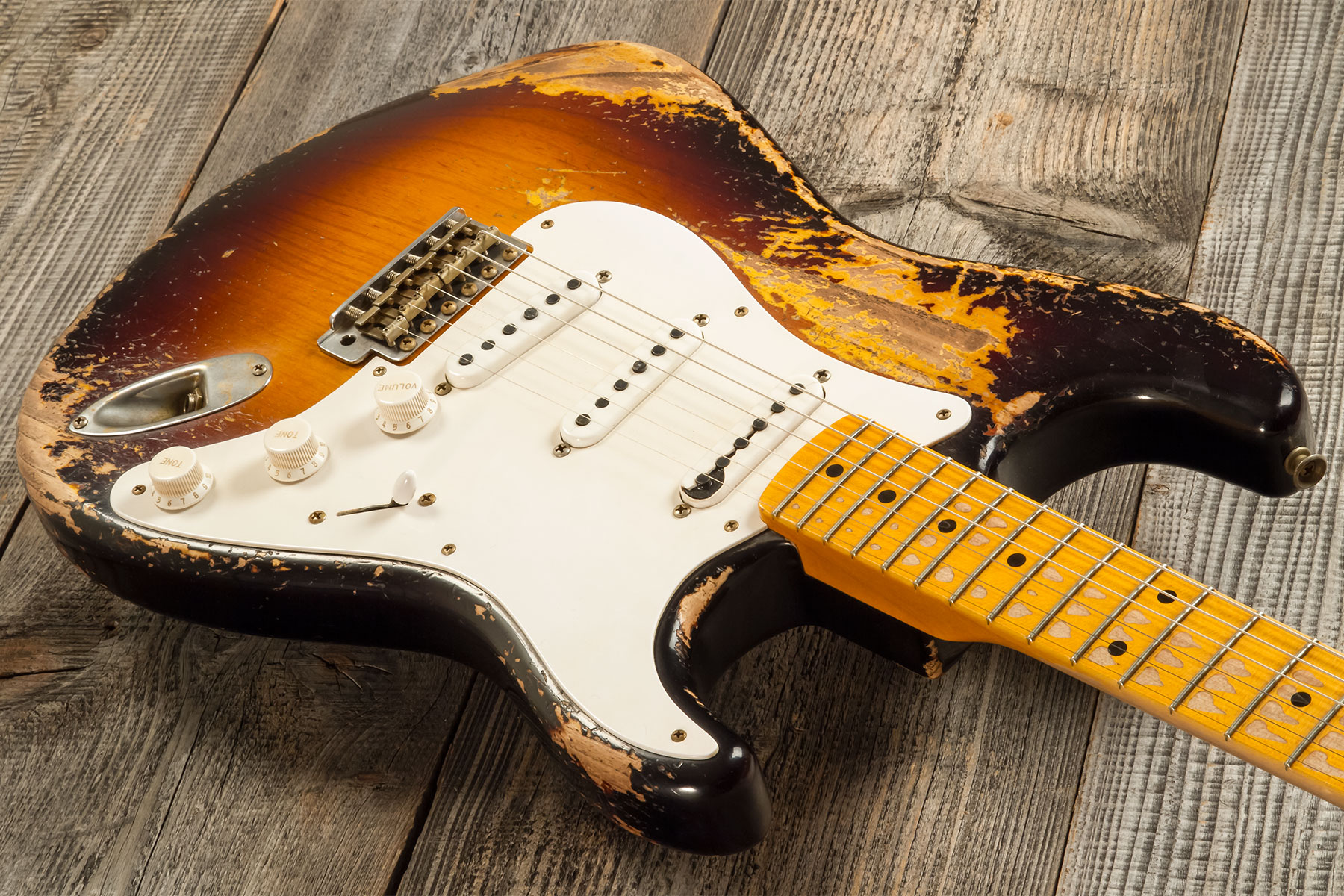 Fender Custom Shop Strat 1954 70th Ann. Mb A.hicks 3s Trem Mn #4681 - Super Heavy Relic 2-color Sunburst - Guitare Électrique Forme Str - Variation 2