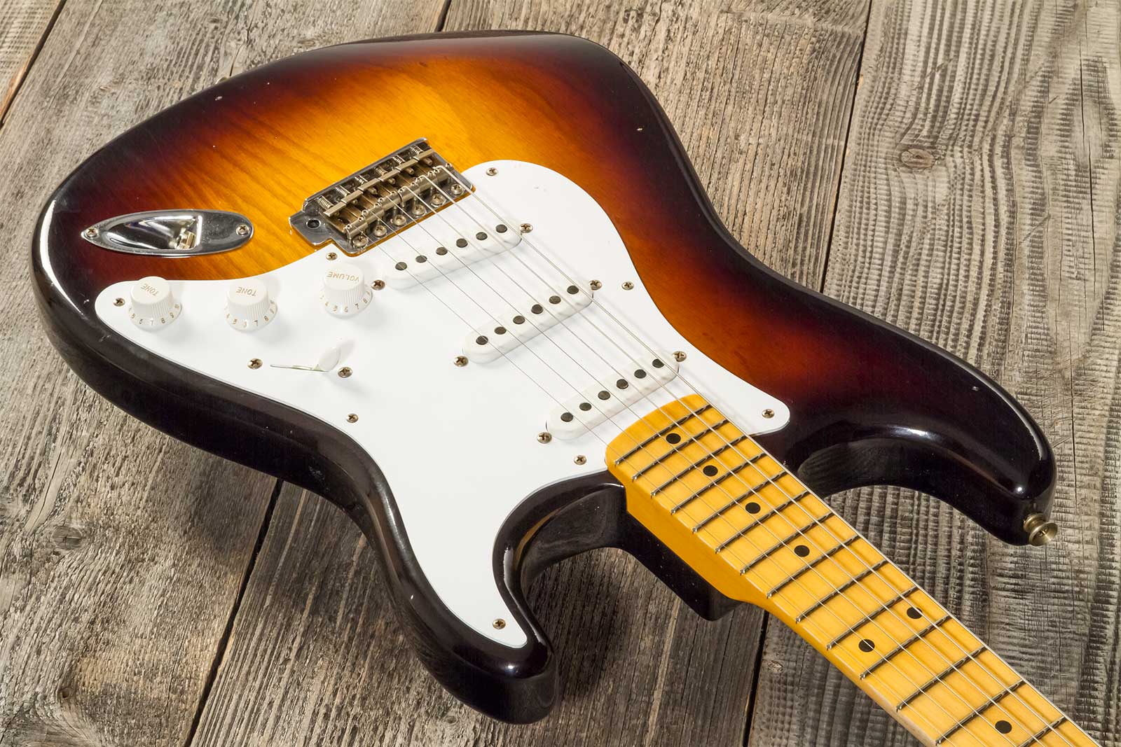 Fender Custom Shop Strat 1954 70th Anniv. 3s Trem Mn #xn4193 - Journeyman Relic Wide-fade 2-color Sunburst - Guitare Électrique Forme Str - Variation 