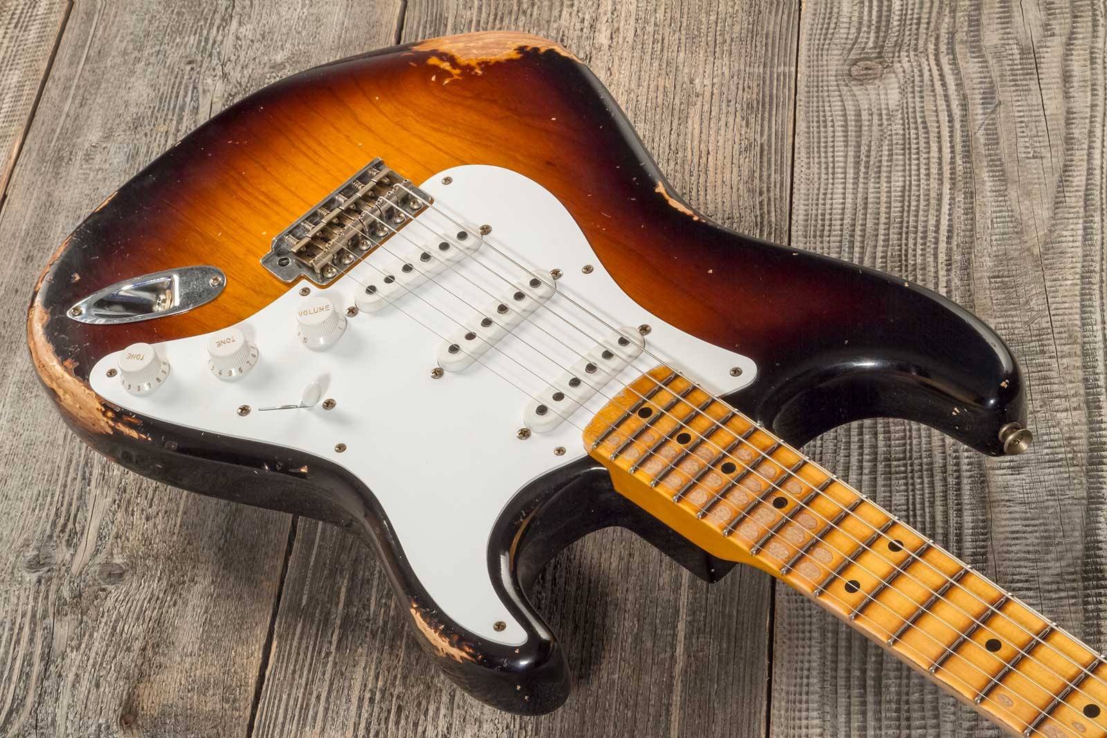 Fender Custom Shop Strat 1954 70th Anniv. 3s Trem Mn #xn4309 - Heavy Relic Wide Fade 2-color Sunburst - Guitare Électrique Forme Str - Variation 2