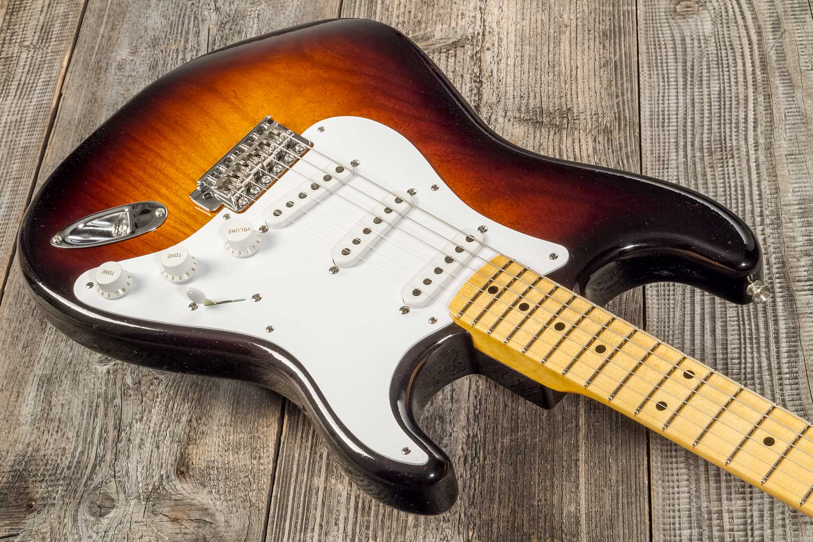 Fender Custom Shop Strat 1954 70th Anniv. 3s Trem Mn #xn4356 - Closet Classic Wide Fade 2-color Sunburst - Guitare Électrique Forme Str - Variation 2