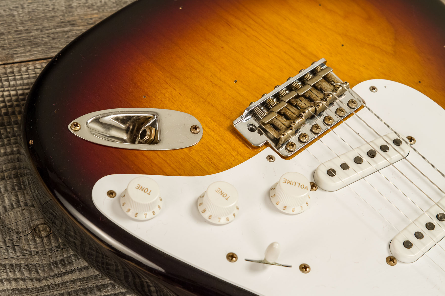 Fender Custom Shop Strat 1954 70th Anniv. 3s Trem Mn #xn4858 - Journeyman Relic 2-color Sunburst - Guitare Électrique Forme Str - Variation 3