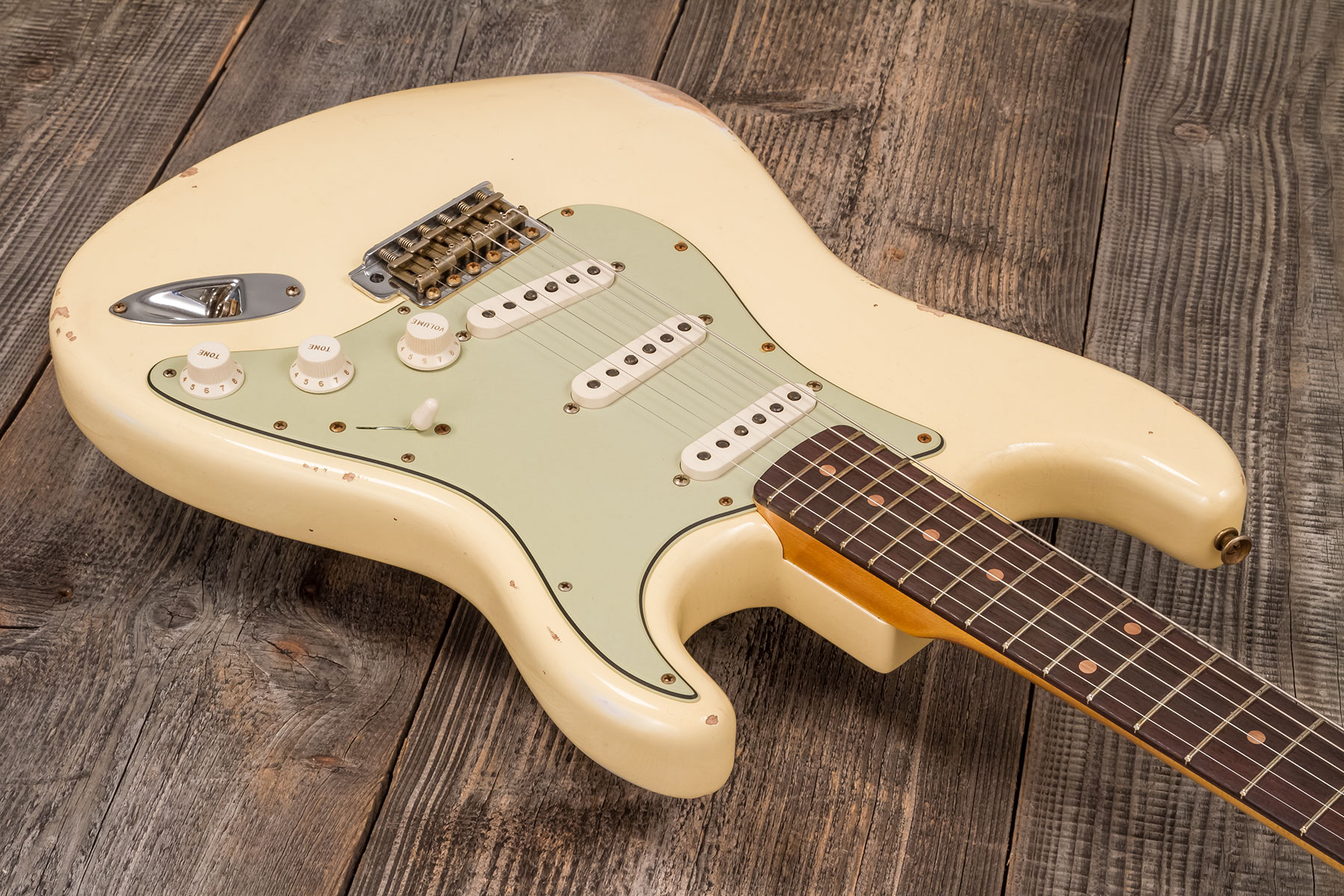 Fender Custom Shop Strat 1959 3s Trem Rw #r133842 - Relic Antique Vintage White - Guitare Électrique Forme Str - Variation 2