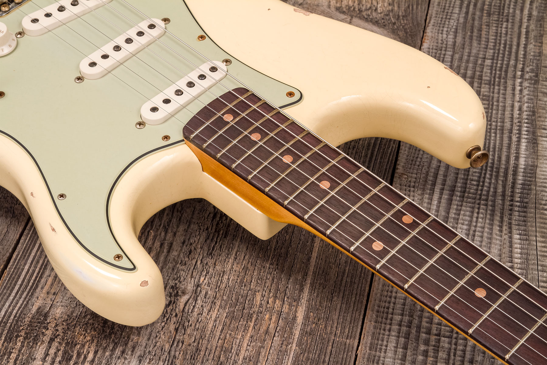 Fender Custom Shop Strat 1959 3s Trem Rw #r133842 - Relic Antique Vintage White - Guitare Électrique Forme Str - Variation 5