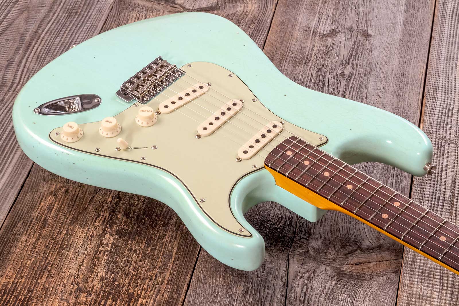 Fender Custom Shop Strat 1964 3s Trem Rw #cz579859 - Journey Man Relic Aged Surf Green - Guitare Électrique Forme Str - Variation 3