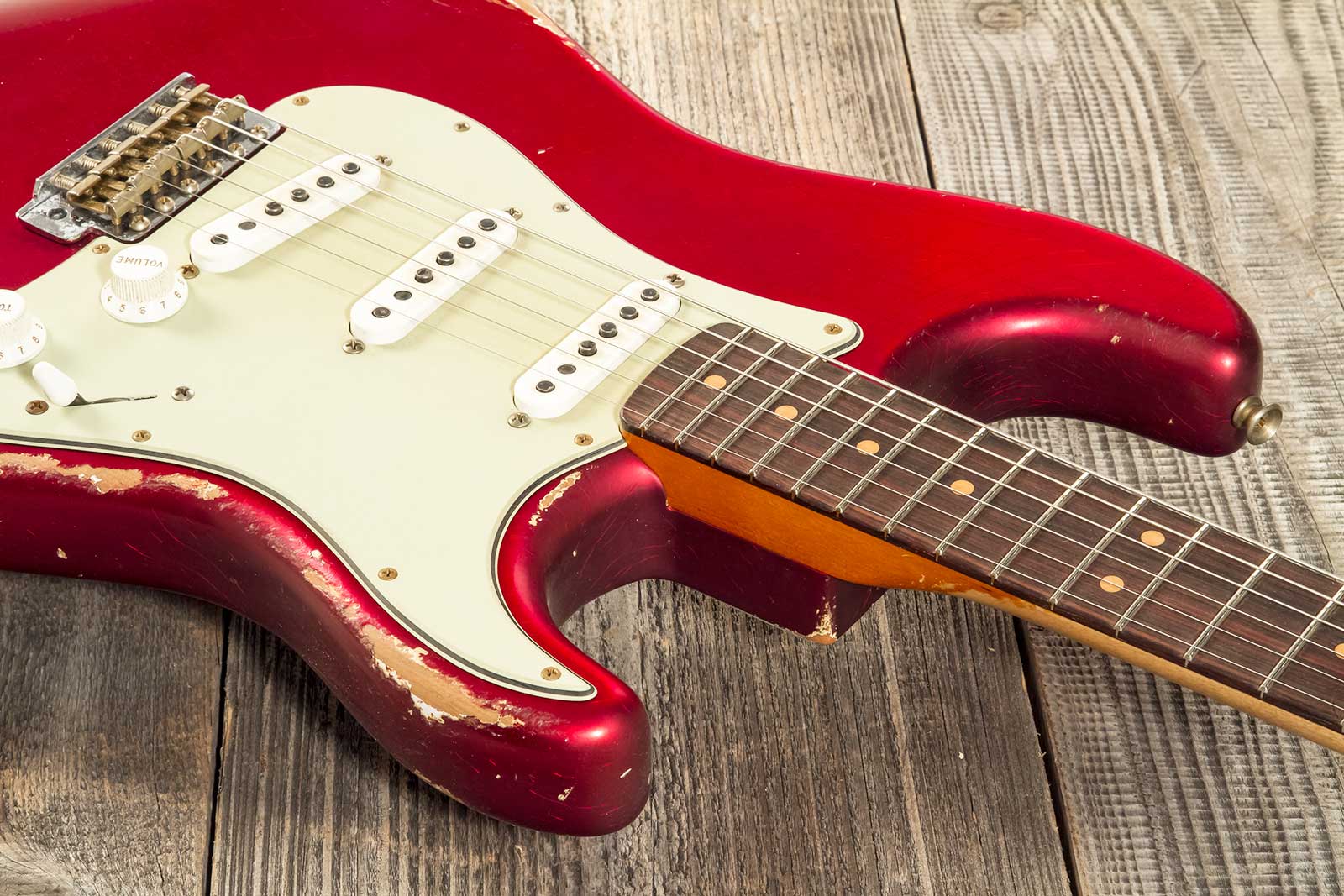 Fender Custom Shop Strat 1964 Masterbuilt P.waller 3s Trem Rw #r129130 - Heavy Relic Candy Apple Red - Guitare Électrique Forme Str - Variation 3