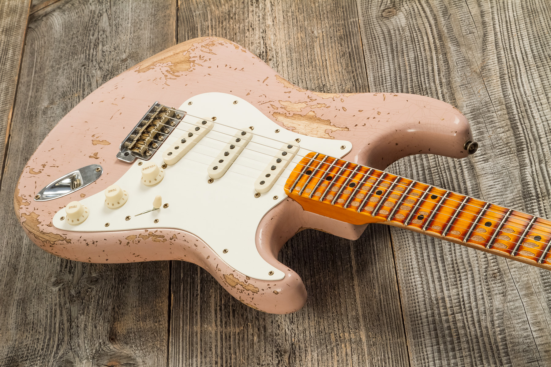 Fender Custom Shop Strat Red Hot 3s Trem Mn #cz579150 - Super Heavy Relic Dirty Shell Pink - Guitare Électrique Forme Str - Variation 2