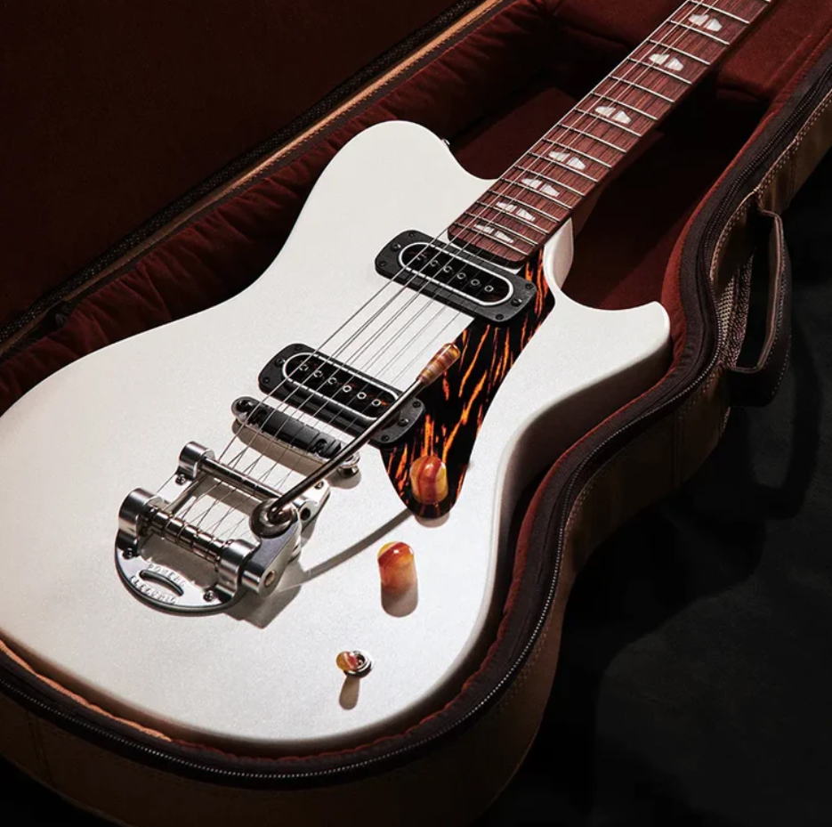 Powers Electric A-type 2s Pf42 Trem Rw #a672 - Moonlight White - Guitare Électrique RÉtro Rock - Variation 1