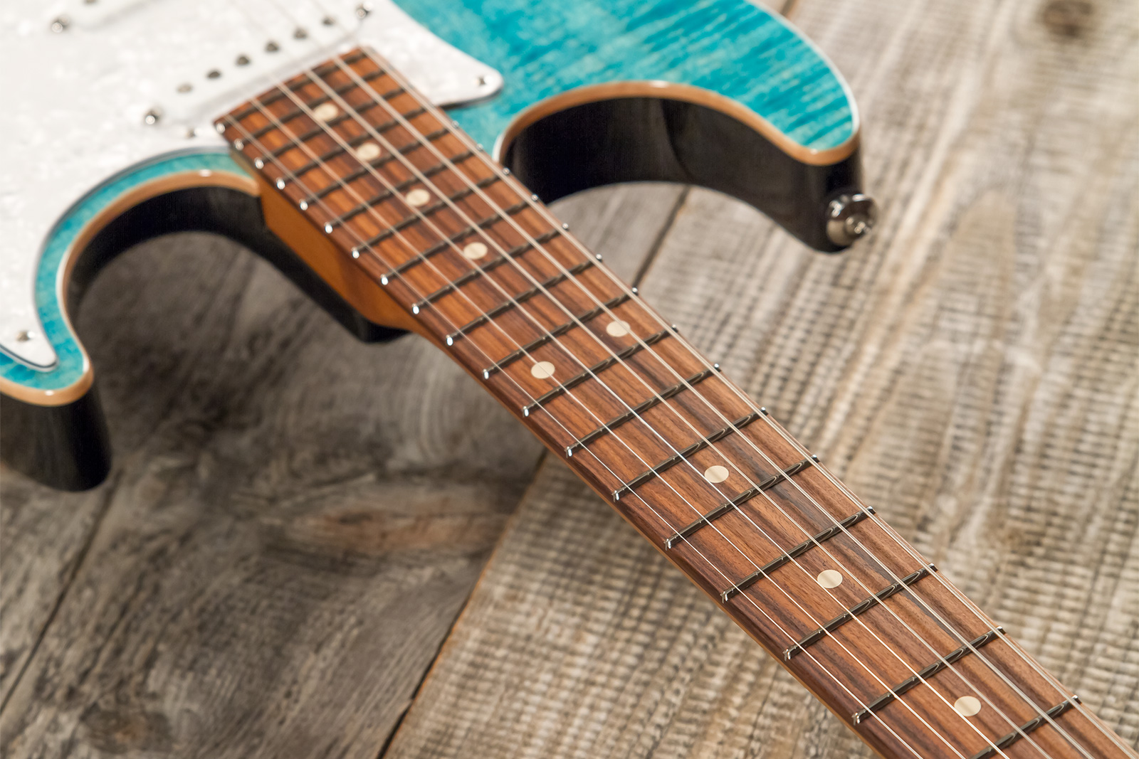 Suhr Standard Plus 01-stp-0042 Usa Hss Trem Pf #75671 - Bahama Blue - Guitare Électrique Forme Str - Variation 6